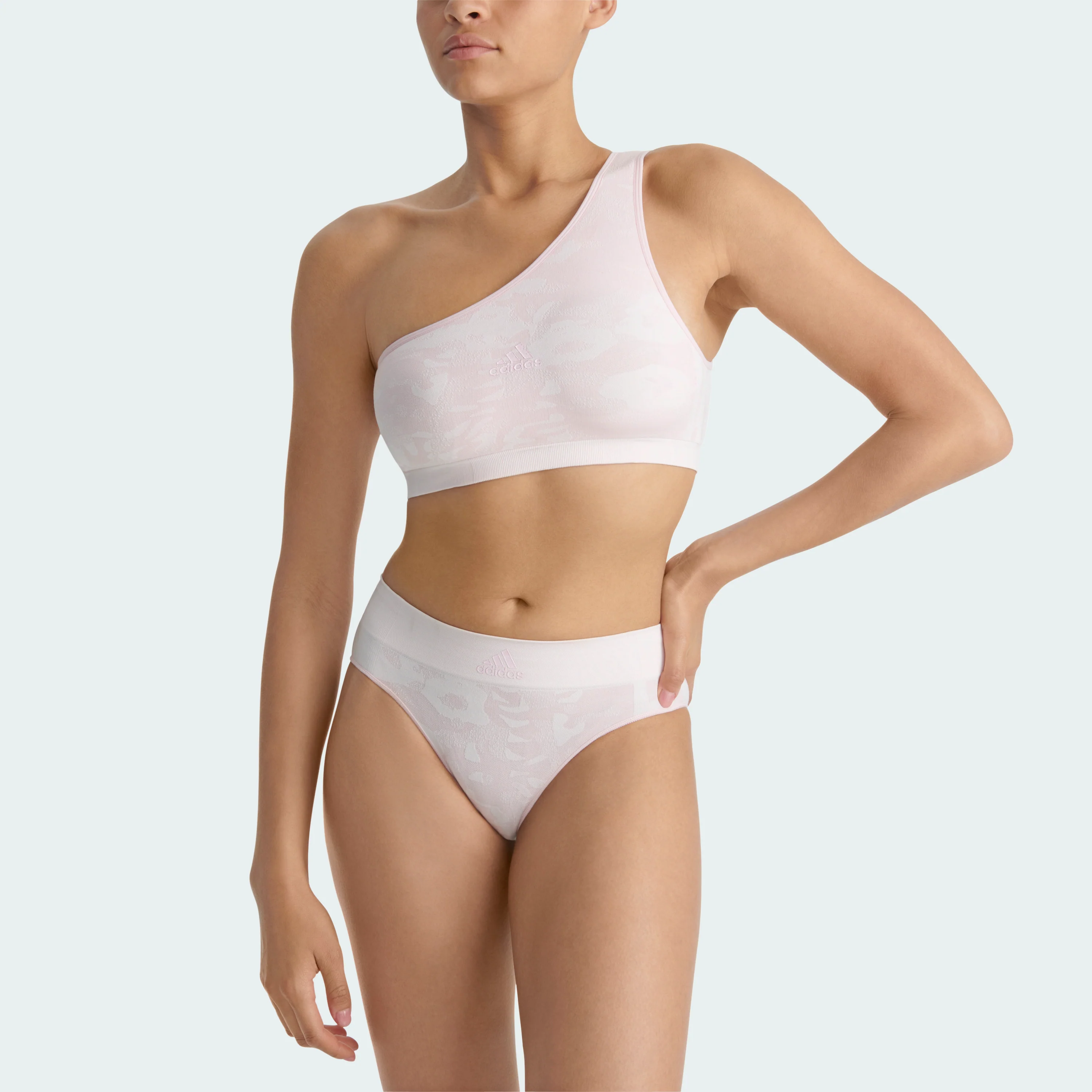 SEAMLESS MICRO STRETCH ASYMMETRIC BRALETTE - Image 5